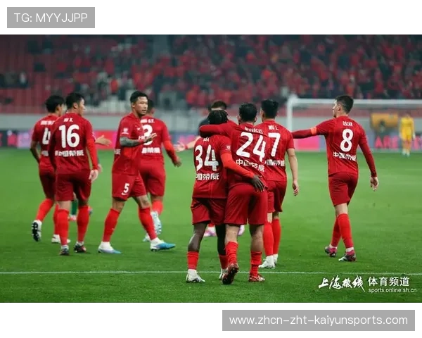 海港巴尔加斯禁区内抽射梅开二度，上海热身展现绝对进攻统治力