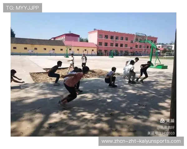 足球俱乐部公布薪资结构 奖惩机制向表现倾斜，足球俱乐部球员年薪多少